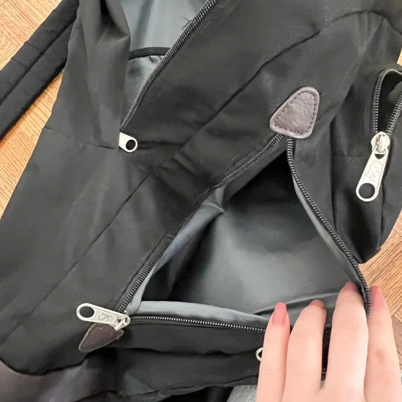 Large Backpack - Picture 7 of 7